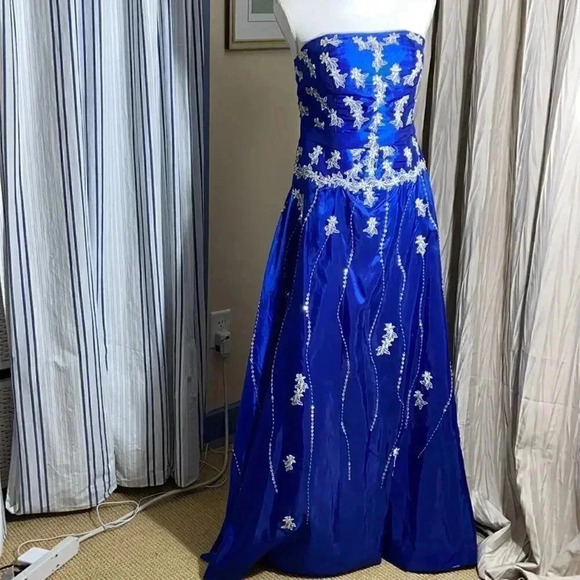 Royal blue embellished gown, custom made - Picture 1 of 10